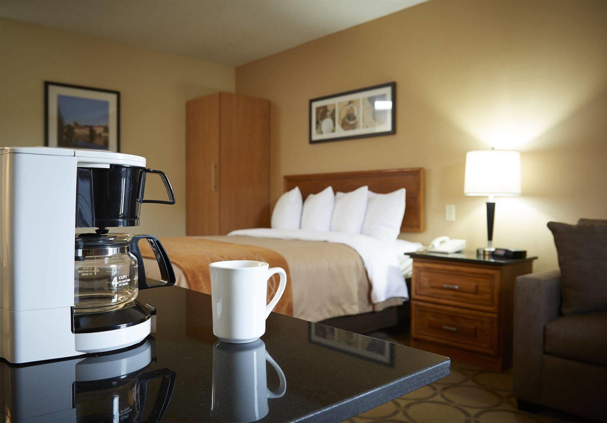 Comfort Inn Drummondville Buitenkant foto